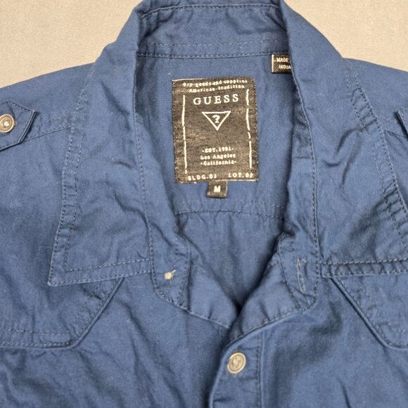GUESS Men’s Blue Short Sleeve Button Up Shirt Size M - Picture 3 of 13